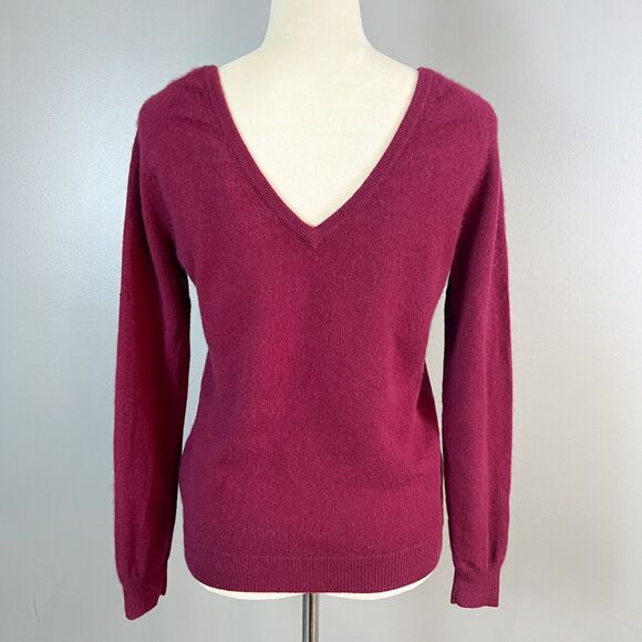 Delicate Love Cashmere Sweater V-Back Womens‎ S Timeless Elevated Old Money Luxe - Picture 2 of 9